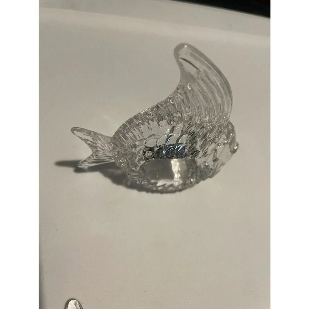 Crystal Fish Napkin Rings Set of 4,‎ Nautical Coastal Table Decor